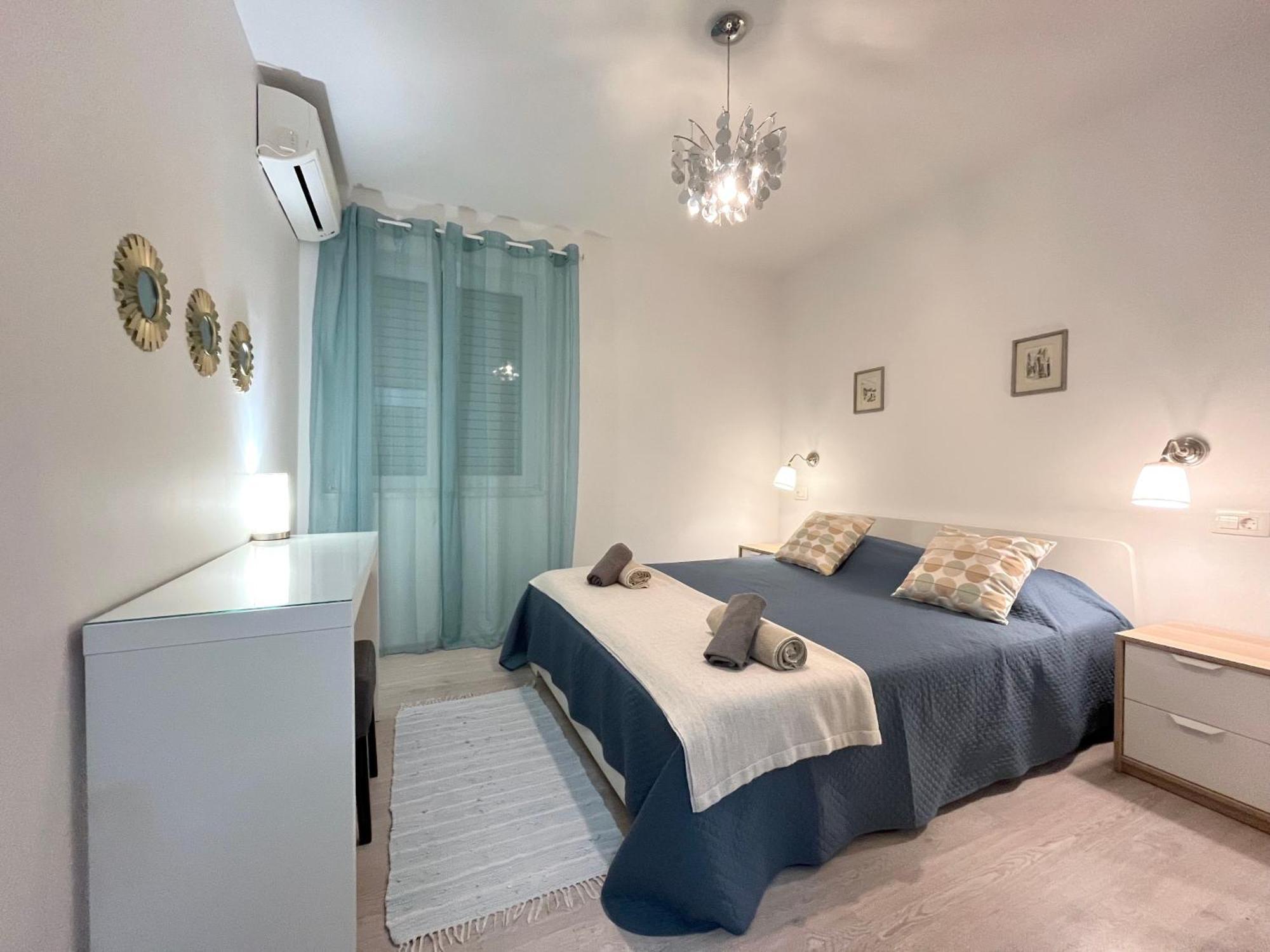 Apartments Sea & Sky Stari Grad  Room photo