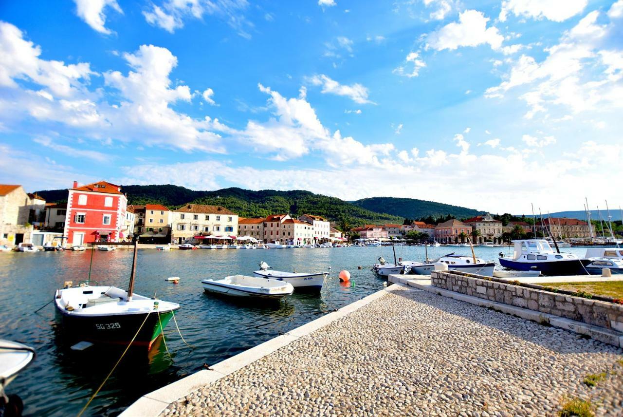Apartments Sea & Sky Stari Grad  Exterior photo