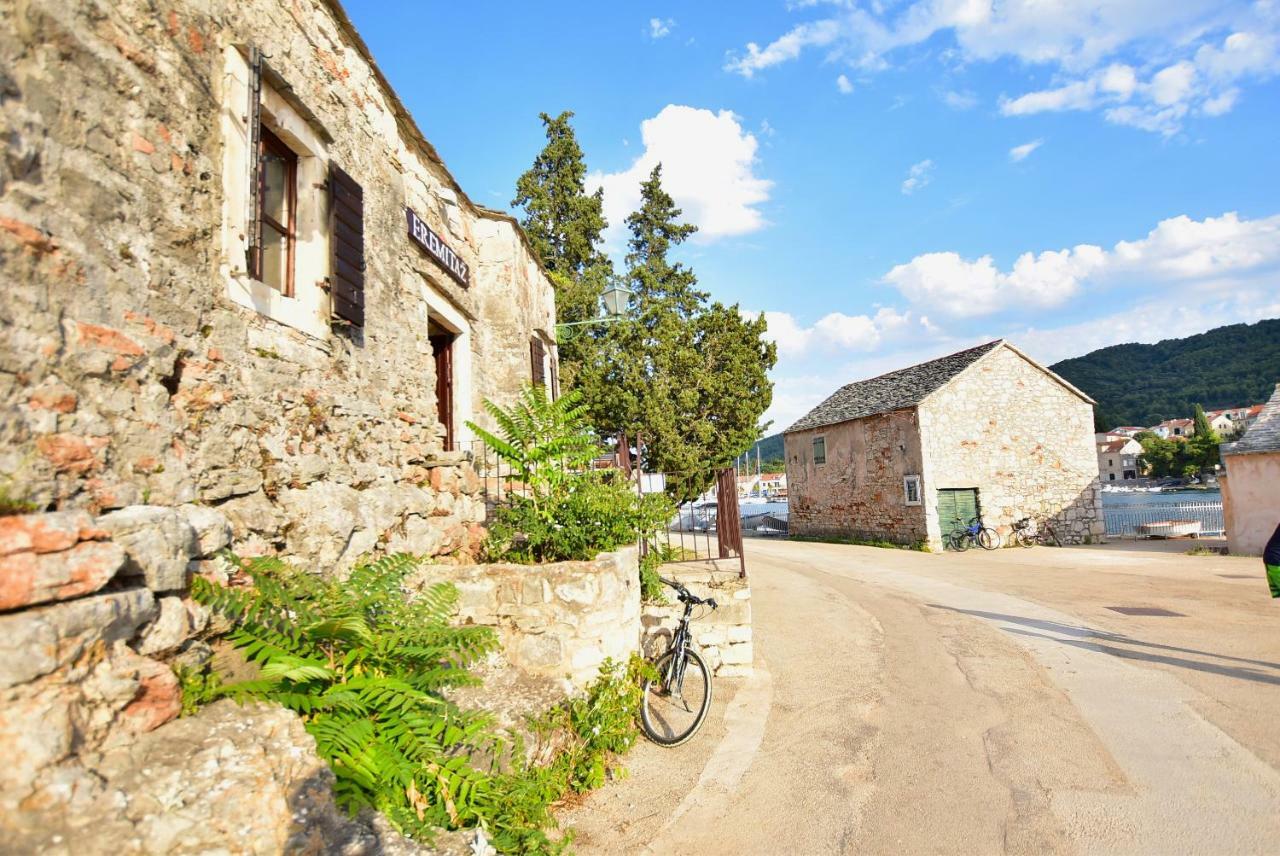 Apartments Sea & Sky Stari Grad  Exterior photo